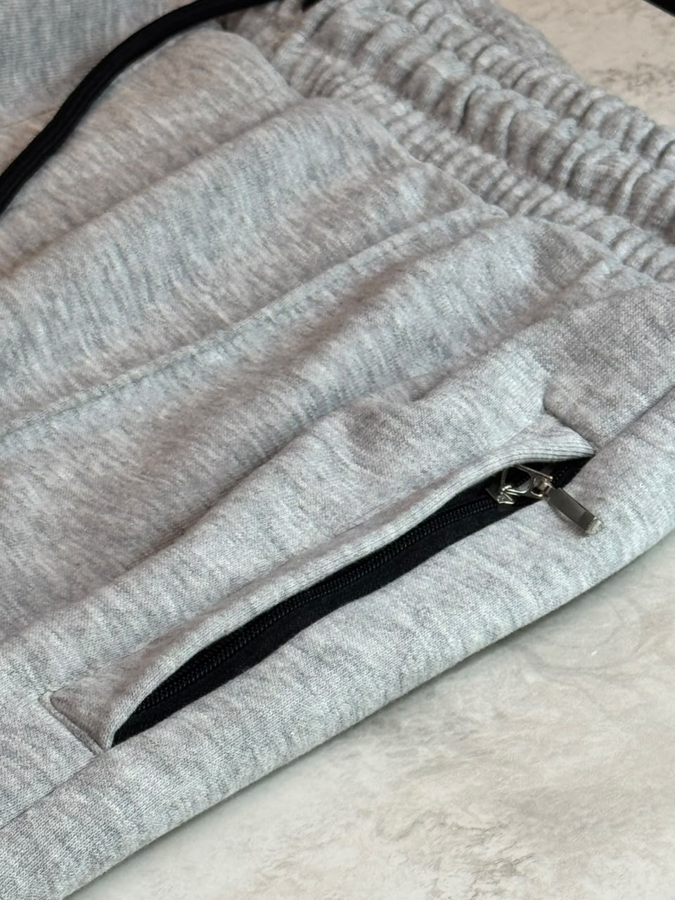 parwaan best header grey trouser with zip